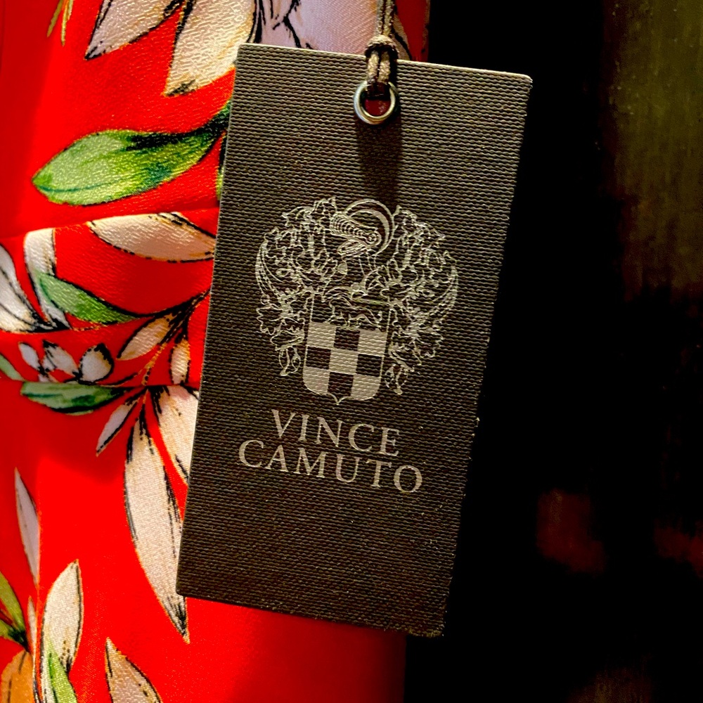 ⭐️Brand New Vince Camuto Handkerchief dress